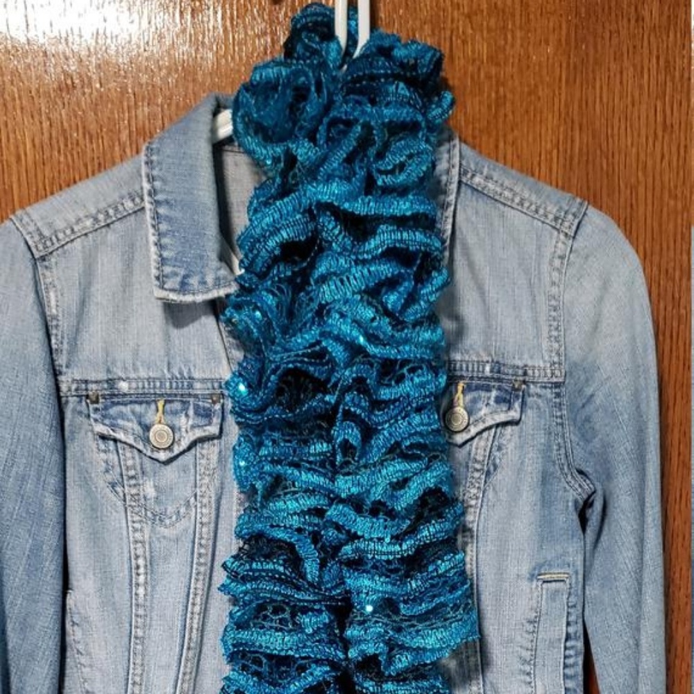 Knitted Ruffle Scarf - Picture 2 of 2